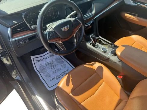 Used 2024 Cadillac XT5 Premium Luxury AWD/4WD image 10