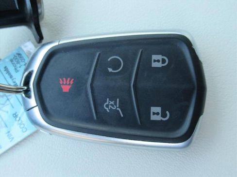 Used 2024 Cadillac XT6 Sport w/ Technology Package AWD/4WD image 32