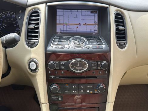 Used 2015 INFINITI QX50 Journey w/ Premium Package RWD image 15