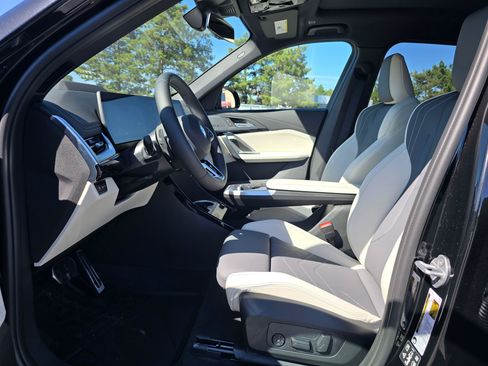 New 2026 BMW X1 xDrive28i w/ Technology Package AWD/4WD image 11