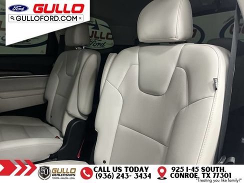 Used 2023 Kia Telluride S AWD/4WD image 13