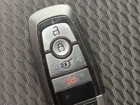 Used 2023 Ford Explorer XLT AWD/4WD image 29