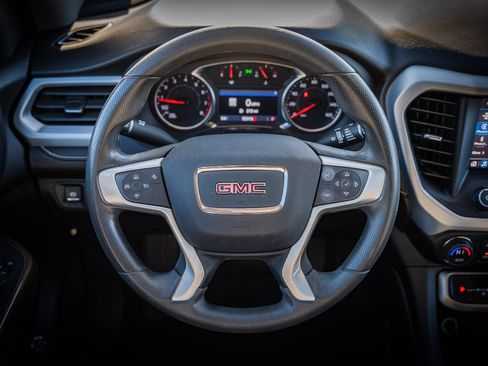 Used 2023 GMC Acadia SLE w/ Driver Convenience Package image 23