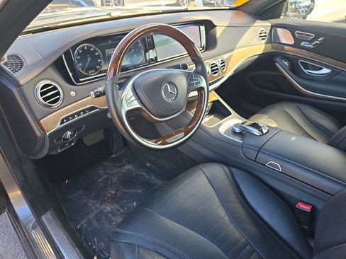Used 2017 Mercedes-Benz S 550 Sedan image 21
