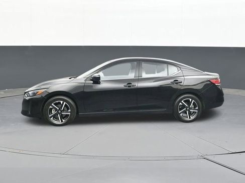 Used 2025 Nissan Sentra SV image 8
