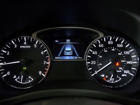 Used 2018 Nissan Pathfinder Platinum FWD image 28