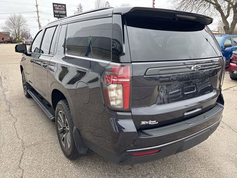 Used 2023 Chevrolet Suburban Z71 w/ Luxury Package image 7
