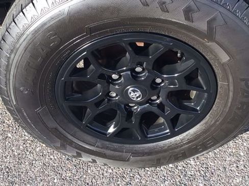 Used 2022 Toyota Tacoma SR5 w/ Black Out Package (TMS) image 11