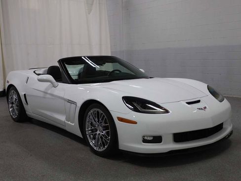 Used 2013 Chevrolet Corvette Grand Sport w/ 3LT Preferred Equipment Group image 13