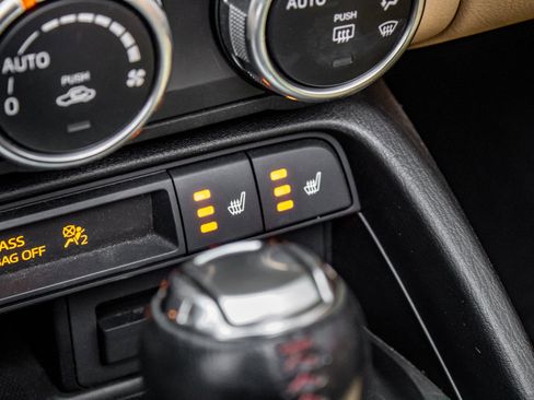 Used 2017 MAZDA MX-5 Miata RF Grand Touring image 30