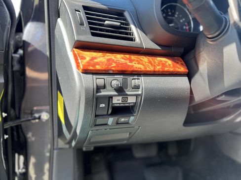 Used 2011 Subaru Outback 3.6R Limited w/ PWR Moonroof Pkg AWD/4WD image 21