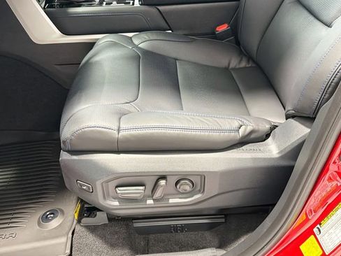 New 2026 Toyota Tundra Platinum AWD/4WD image 17