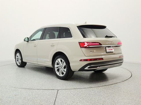 Used 2023 Audi Q7 2.0T Premium w/ Convenience Package AWD/4WD image 7