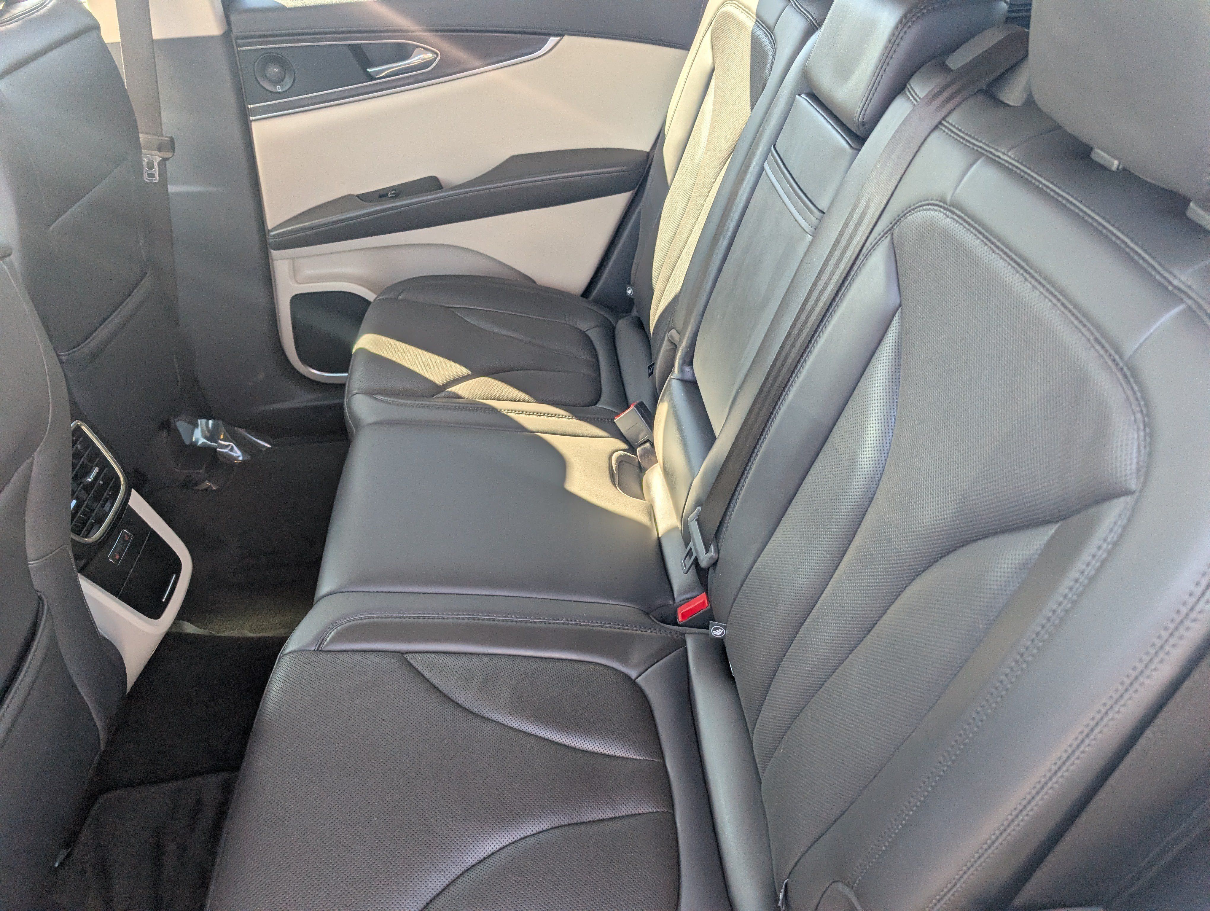 Used 2020 Lincoln Nautilus Reserve AWD/4WD image 26