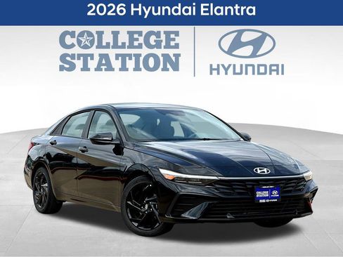 Used 2026 Hyundai Elantra Sport FWD image 3