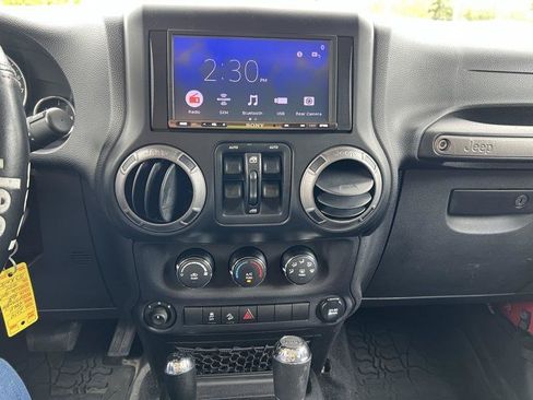 Used 2014 Jeep Wrangler Unlimited Sport w/ Quick Order Package 24S AWD/4WD image 14