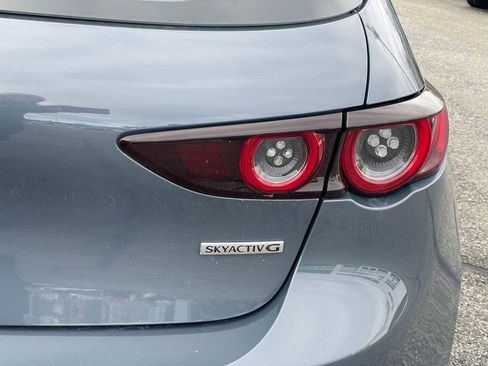 Used 2020 MAZDA MAZDA3 Hatchback w/ Premium Package image 33