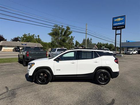 Used 2022 GMC Terrain AT4 w/ Infotainment Package II AWD/4WD image 3