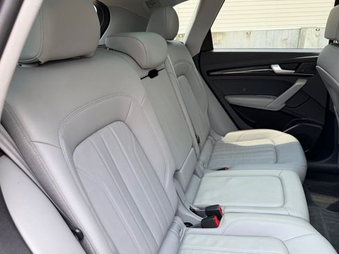 Used 2018 Audi Q5 2.0T Premium Plus w/ Premium Plus Package AWD/4WD image 21