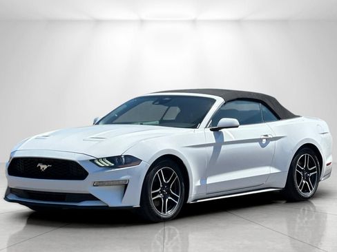 Used 2022 Ford Mustang Premium RWD image 7