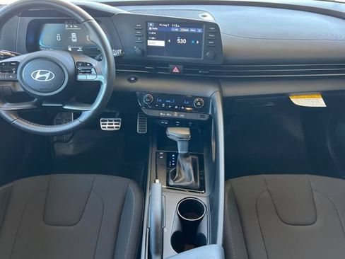 Certified 2025 Hyundai Elantra Sport FWD image 17