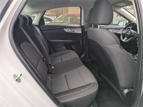 Used 2024 Kia Forte LXS image 31