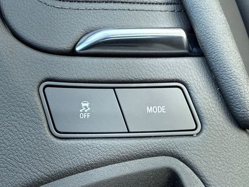 New 2025 Cadillac XT6 Luxury image 29