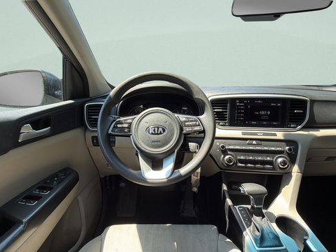Used 2020 Kia Sportage LX AWD/4WD image 12