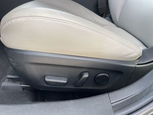 Used 2019 MAZDA MAZDA3 Sedan w/ Preferred Package image 19