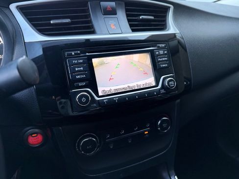 Used 2017 Nissan Sentra SR w/ SR Midnight Edition FWD image 13