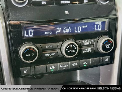 Used 2020 Subaru Ascent Premium w/ Convenience Package AWD/4WD image 15