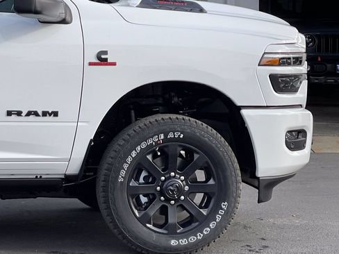 New 2026 RAM 2500 Laramie AWD/4WD image 6