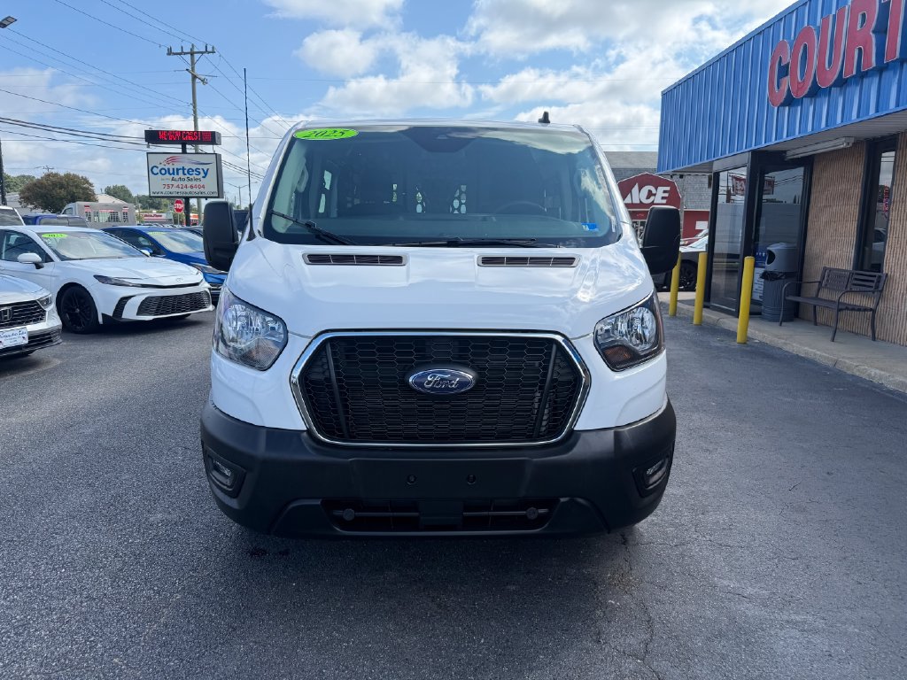 Used 2025 Ford Transit 250 Low Roof w/ Exterior Upgrade Package RWD image 2
