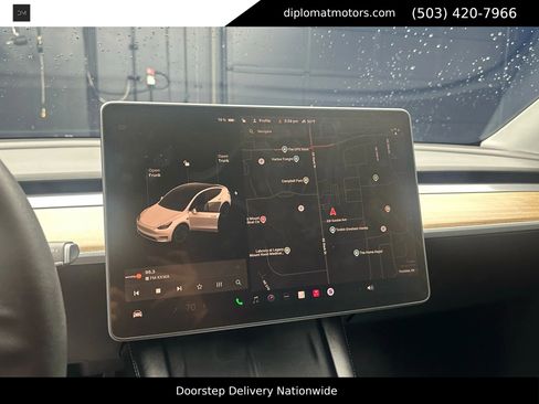 Used 2021 Tesla Model Y Performance image 28