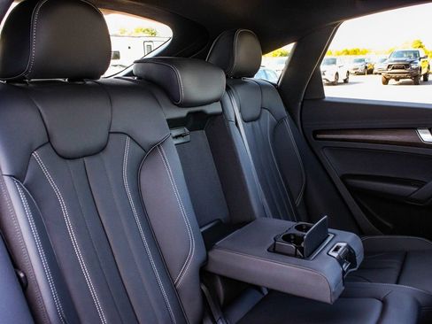 Used 2023 Audi Q5 2.0T Premium w/ Convenience Package AWD/4WD image 39