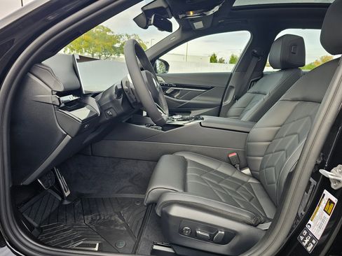 New 2026 BMW 530i xDrive w/ Executive Package image 11