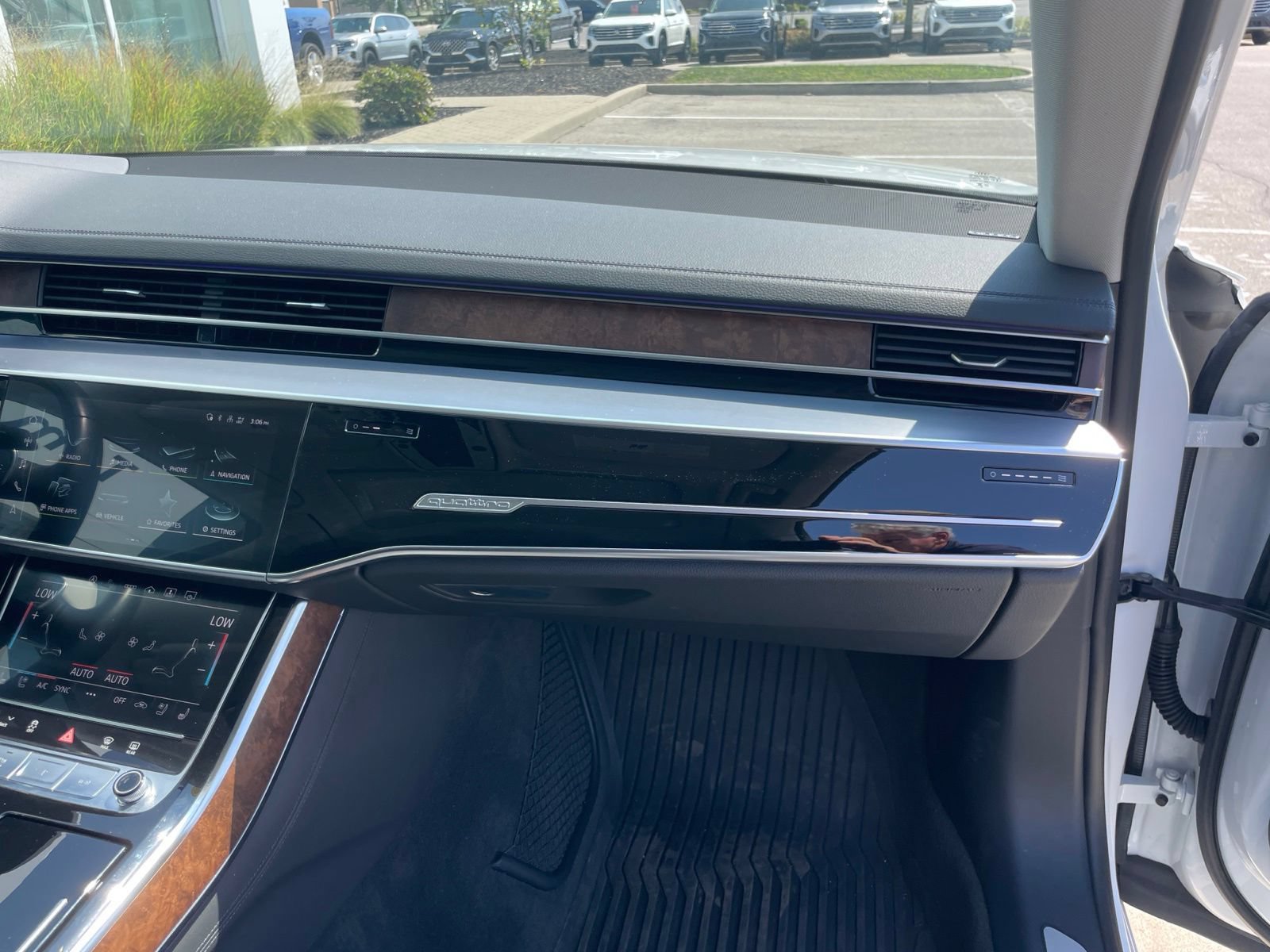 Used 2023 Audi A8 L 3.0T AWD/4WD image 67