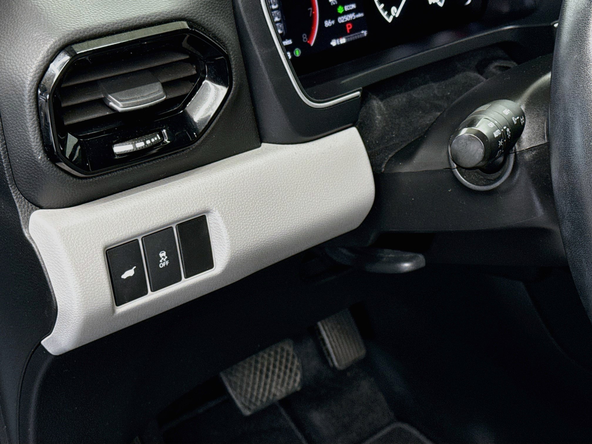 Used 2025 Honda Pilot EX-L image 17