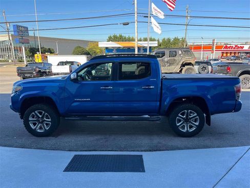 Used 2016 Toyota Tacoma Limited image 6