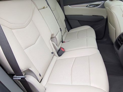 Certified 2023 Cadillac XT5 Premium Luxury image 25
