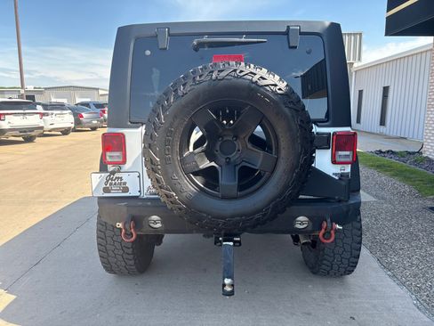 Used 2015 Jeep Wrangler Unlimited Sport w/ Quick Order Package 24S AWD/4WD image 10