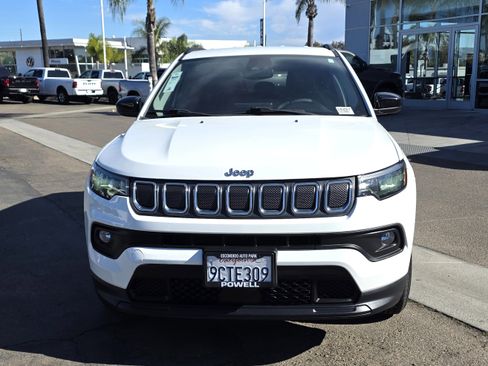 Certified 2022 Jeep Compass Latitude image 7