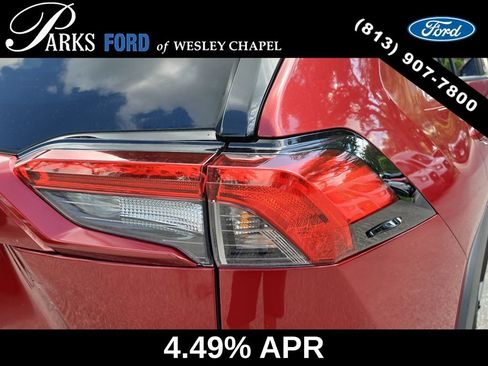 Used 2022 Toyota RAV4 XLE Premium AWD/4WD image 7
