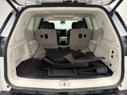 Used 2024 GMC Acadia Denali w/ LPO, Floor Liner Package AWD/4WD image 38
