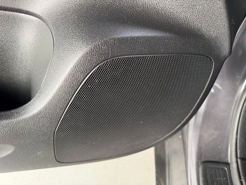 Used 2016 Honda CR-V LX image 11