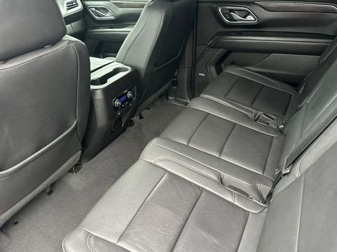 Used 2023 Chevrolet Suburban LT image 16