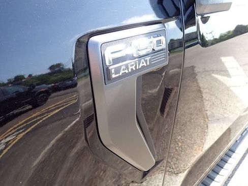 Used 2023 Ford F150 Lariat w/ Equipment Group 502A High AWD/4WD image 14