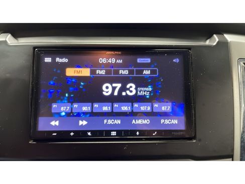 Used 2017 Nissan Titan SV AWD/4WD image 13
