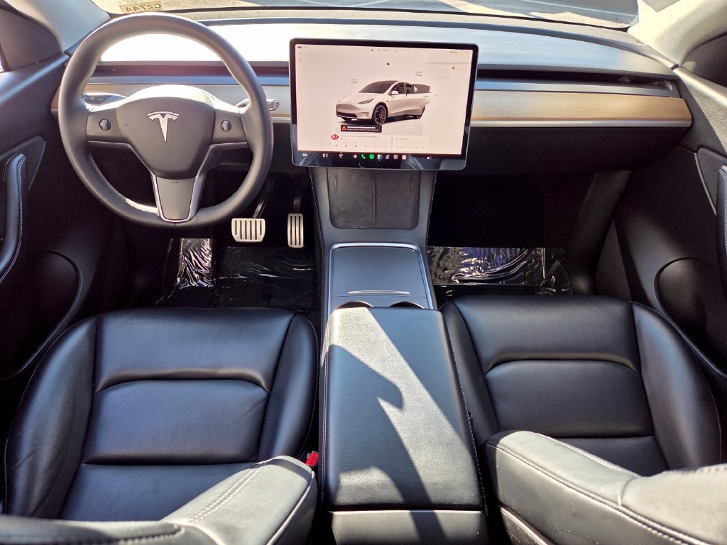 Used 2022 Tesla Model Y Performance AWD/4WD image 16