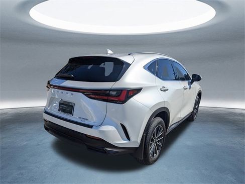 Used 2025 Lexus NX 300h AWD w/ Luxury Package image 4